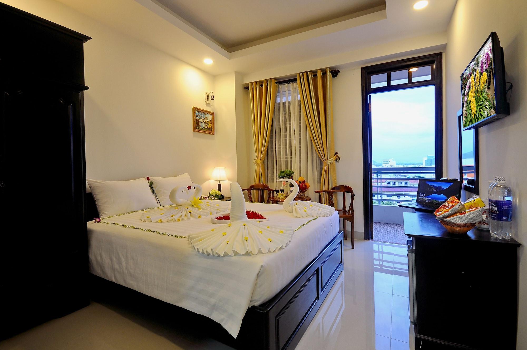 Full House Hotel Nha Trang Exteriör bild