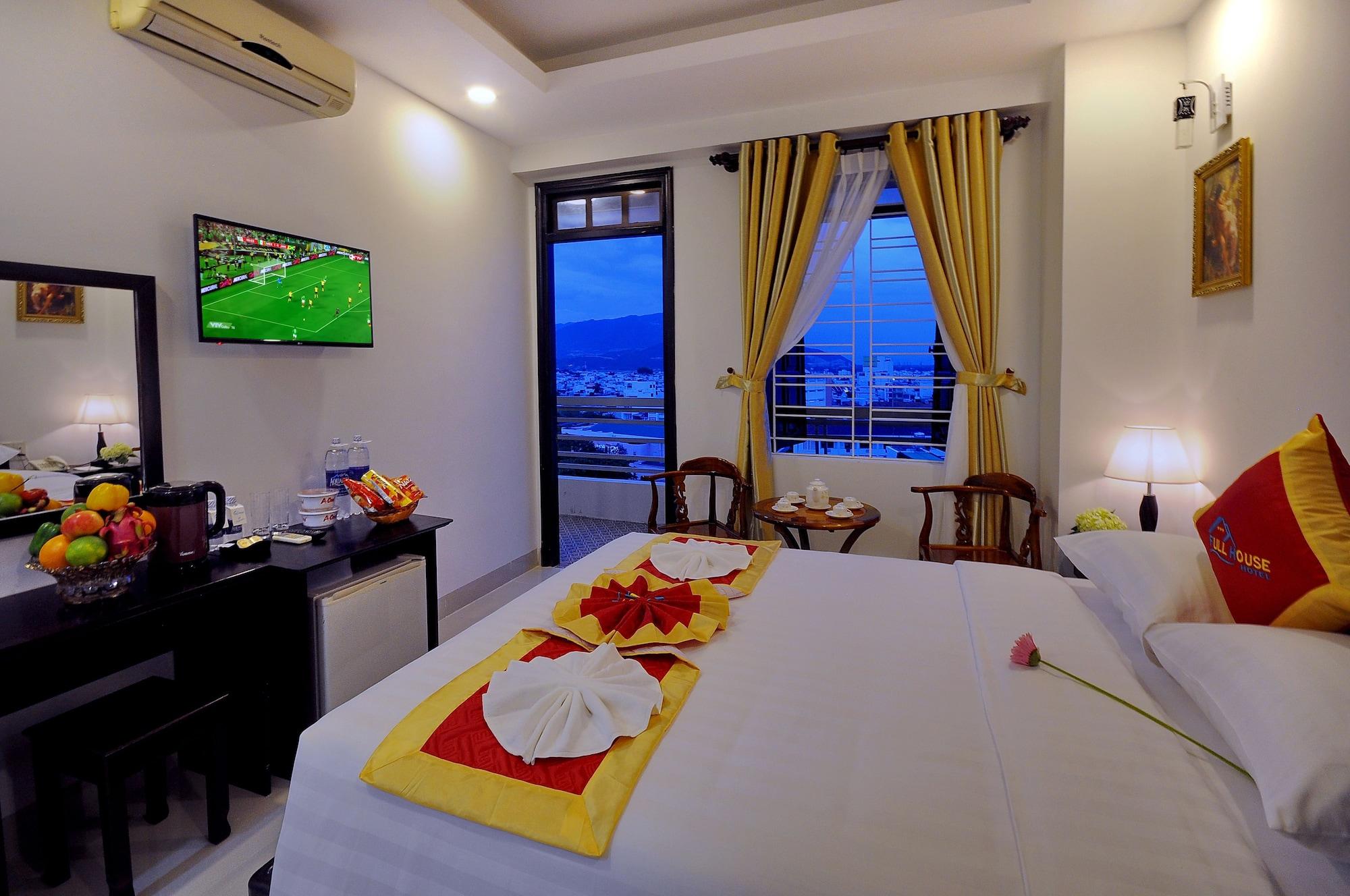 Full House Hotel Nha Trang Exteriör bild