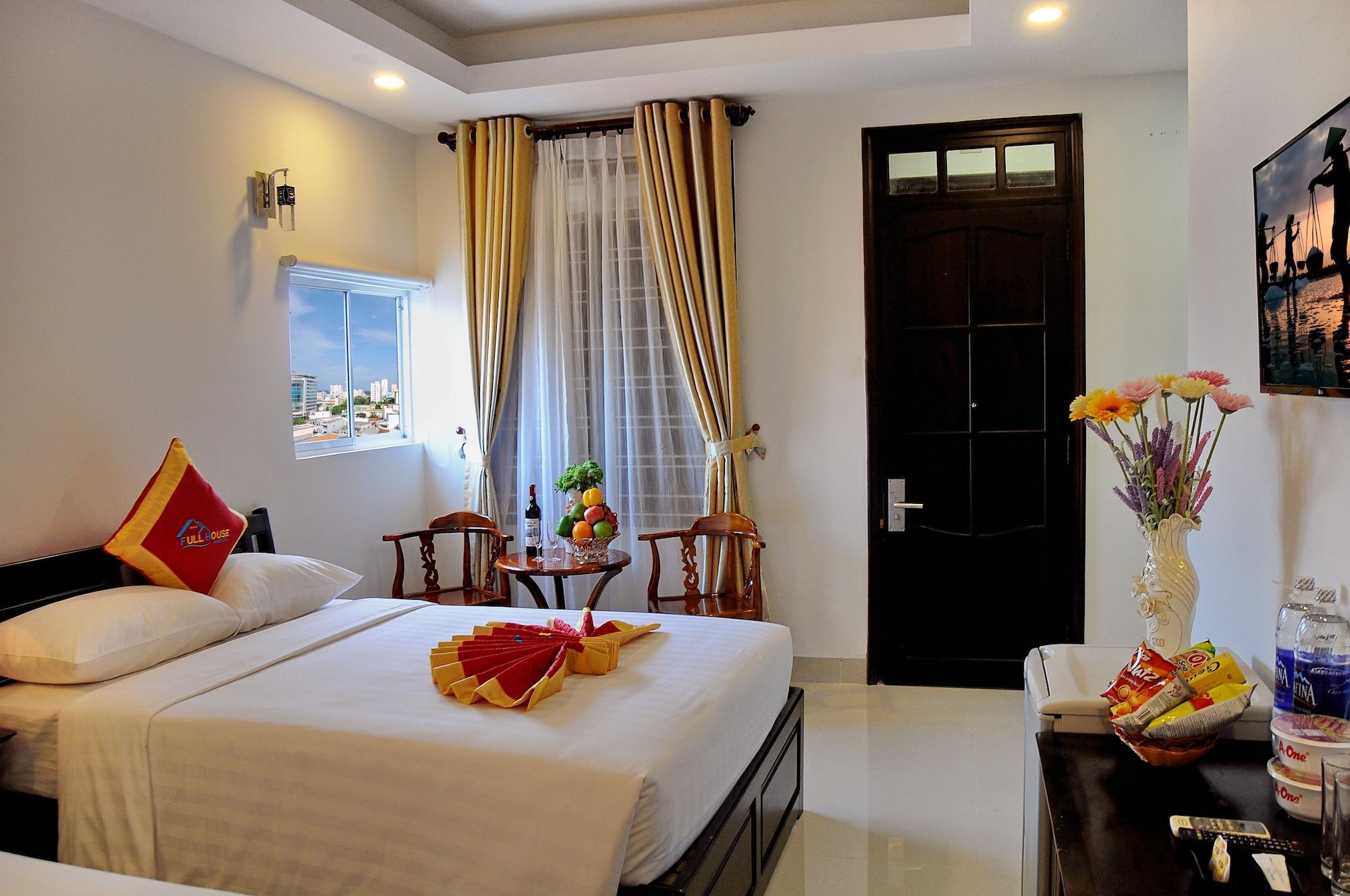 Full House Hotel Nha Trang Exteriör bild