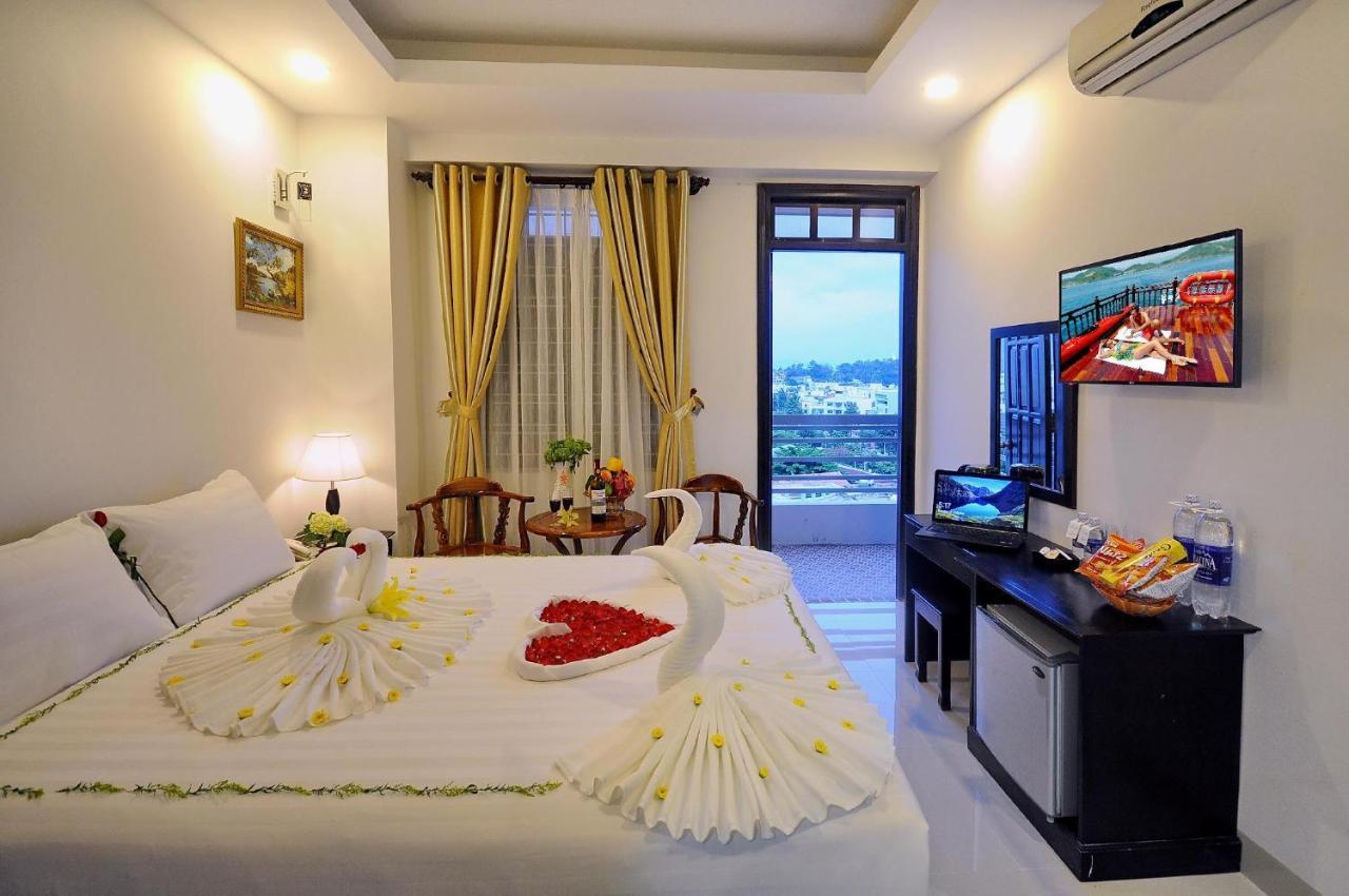 Full House Hotel Nha Trang Exteriör bild