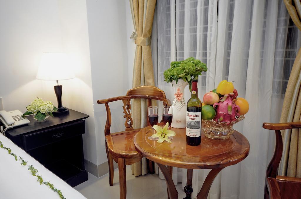 Full House Hotel Nha Trang Exteriör bild